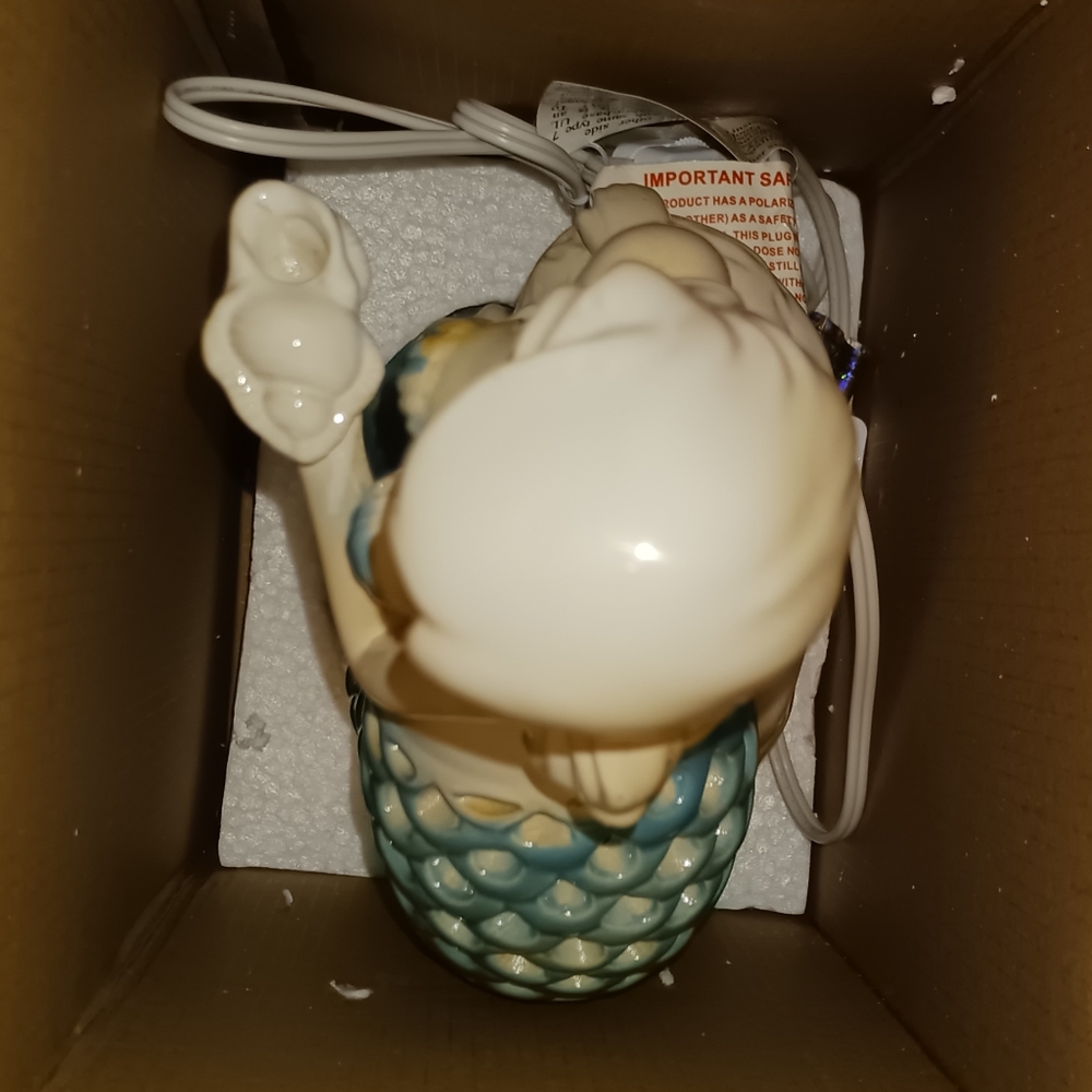 Brand new mermaid lamp from cracker barrel - Picture 12 of 12